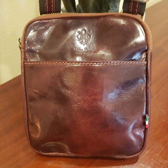 NEW! ITALIAN LEATHER MESSENGER BAG - AUTHENTIC (w/ Adjustable Strap) - Picture 2 of 8